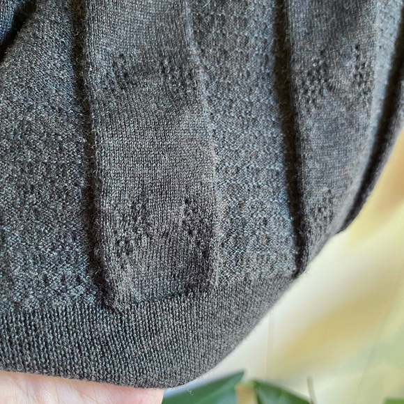 Neiman Marcus Grey Mock Neck Lace Knit Merino Wool Cashmere Silk Sweater Sz Med - Picture 3 of 8